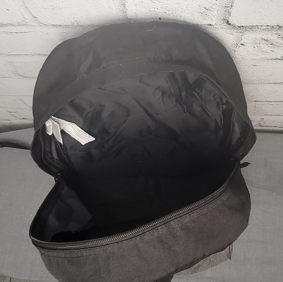 Bench Grey and Black Backpack - Picture 4 of 6